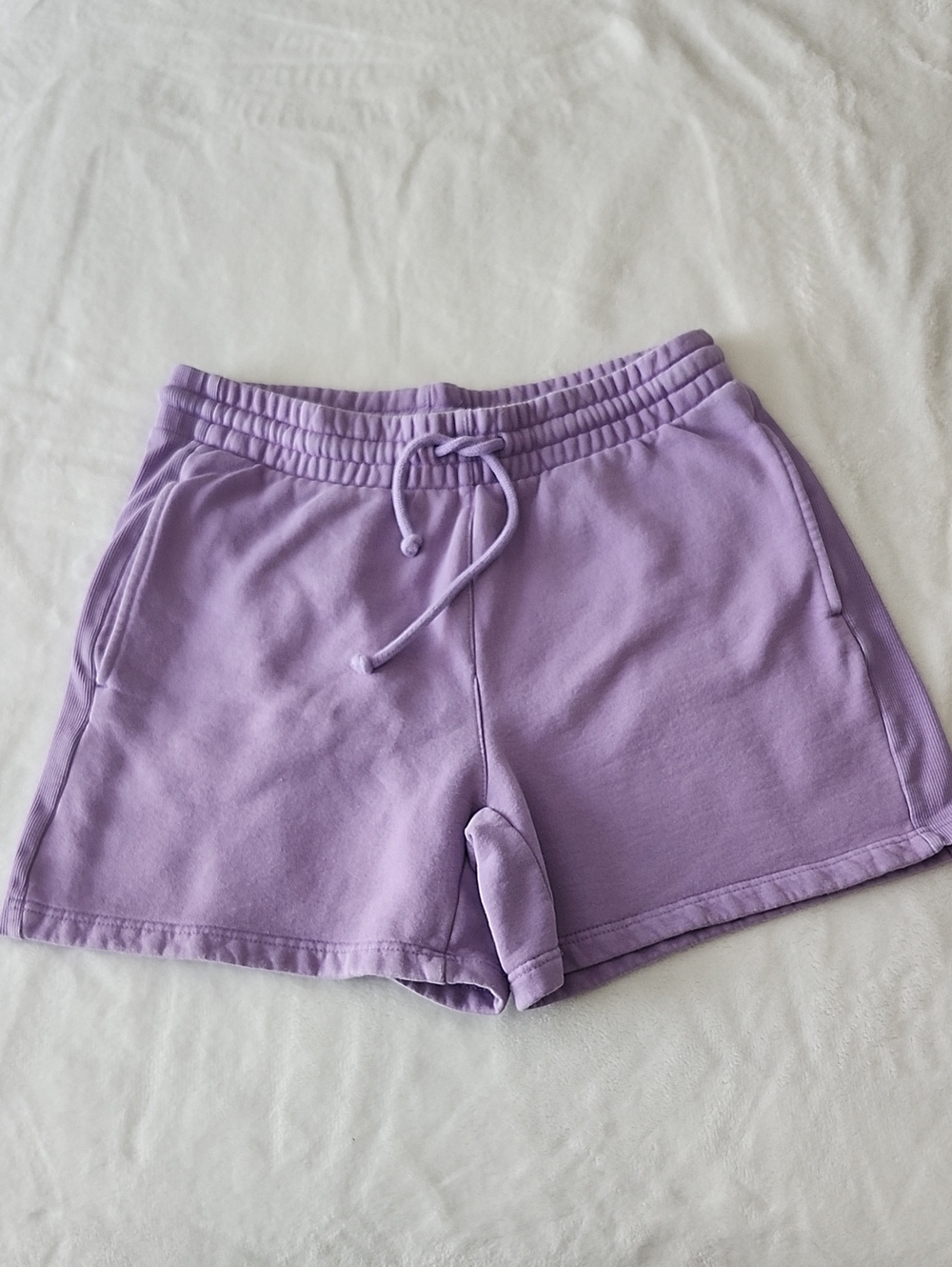 Aritzia TNA Cozy Fleece Sweatshorts